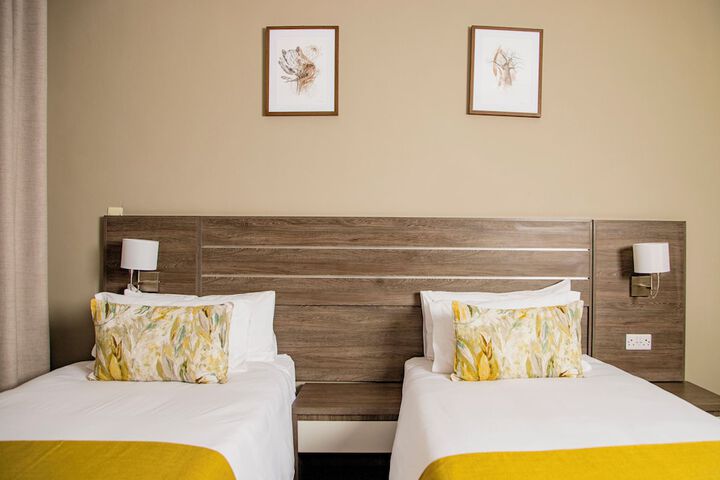 Room 2 of 22