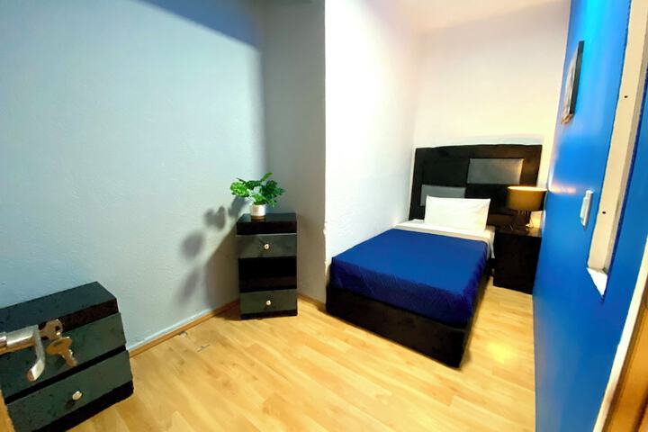 Room 9 of 26