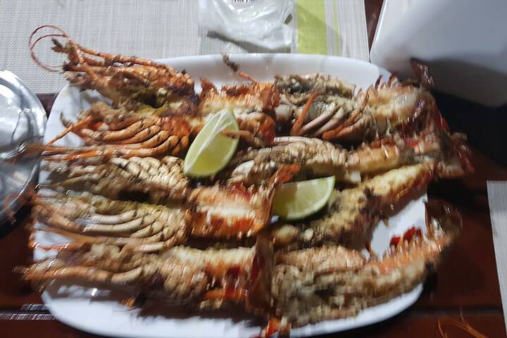 Dining 9 of 20