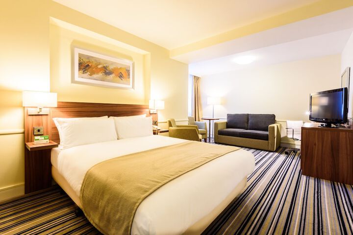 Room 2 of 88
