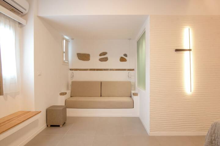 Room 12 of 151
