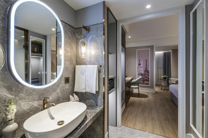 Room 15 of 20