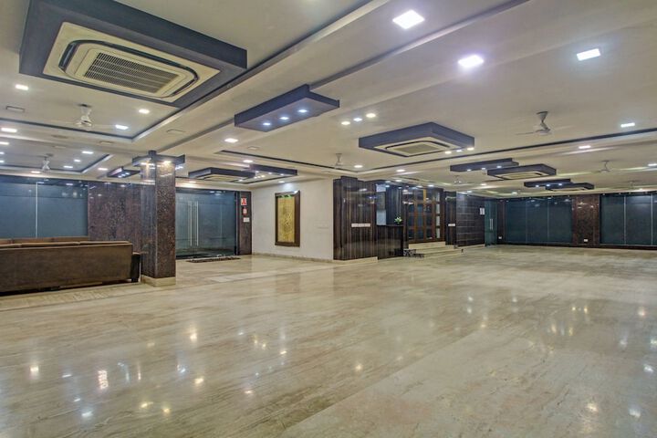 Ballroom/Hall 48 of 69