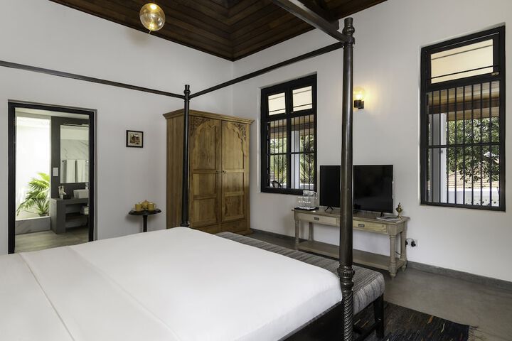 Room 6 of 29
