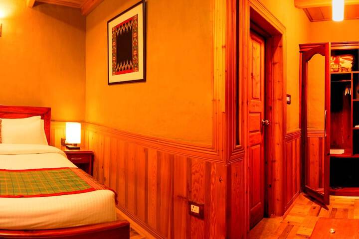Room 79 of 179