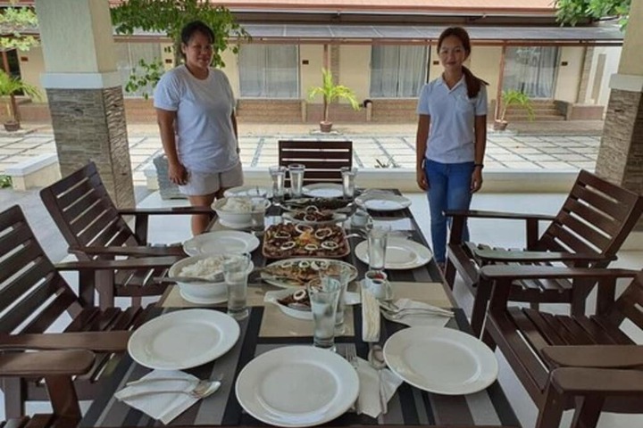 Dining 28 of 38