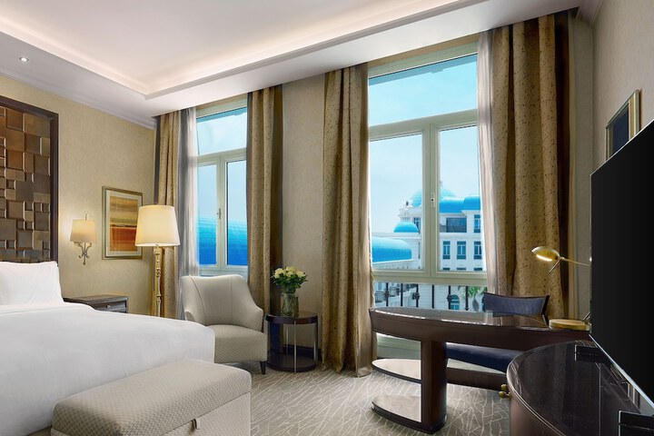 Room 48 of 208