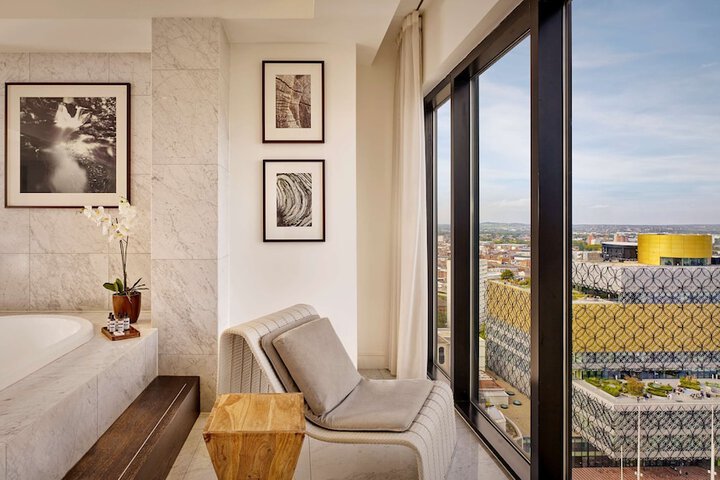 Room 41 of 102