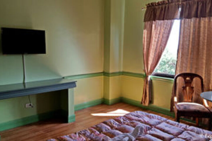 Room 14 of 21