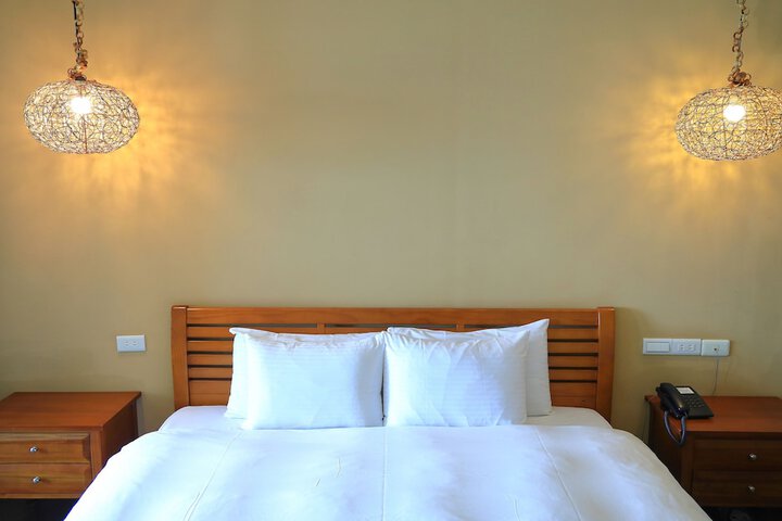 Room 57 of 100