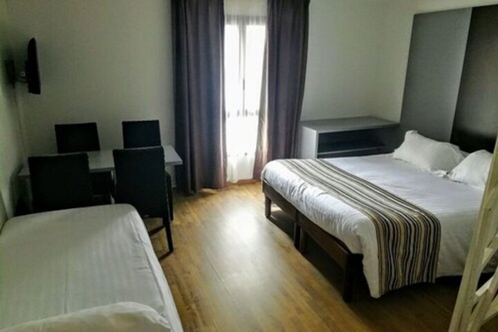 Room 12 of 60