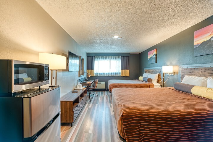 Room 8 of 28