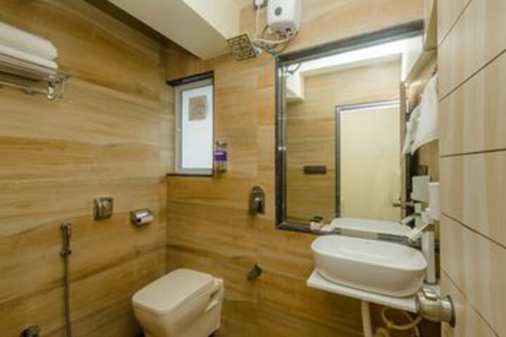 Room 2 of 22
