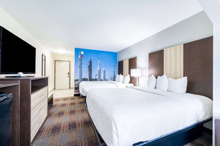 2 Queen Beds Accessible (7 of 22)