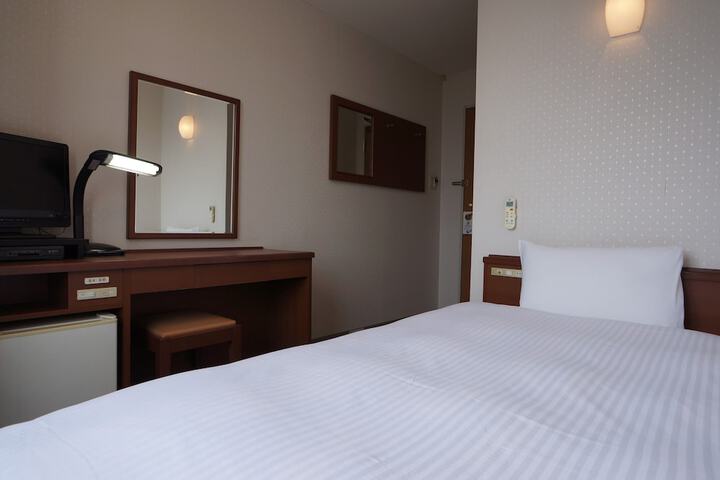 Room 5 of 29