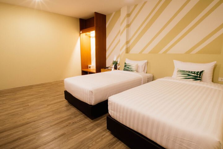 Room 14 of 36