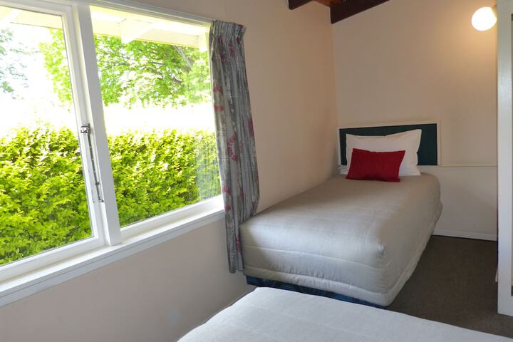 Room 4 of 42