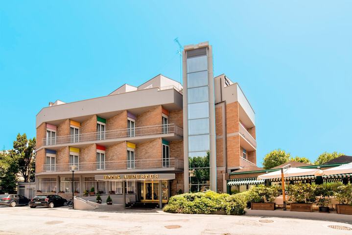 Hotel 31 of 34
