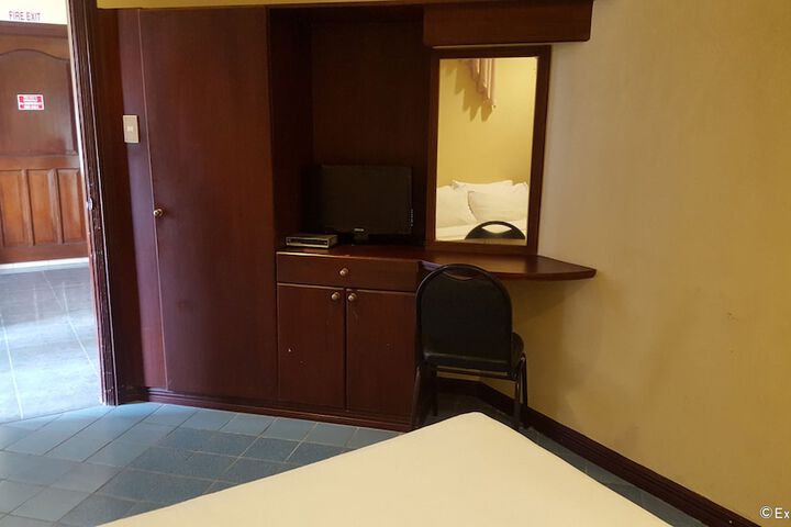 Room 22 of 62