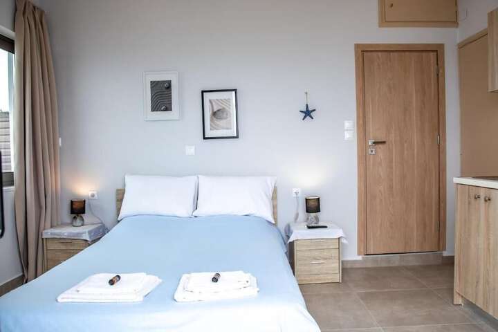 Room 2 of 85