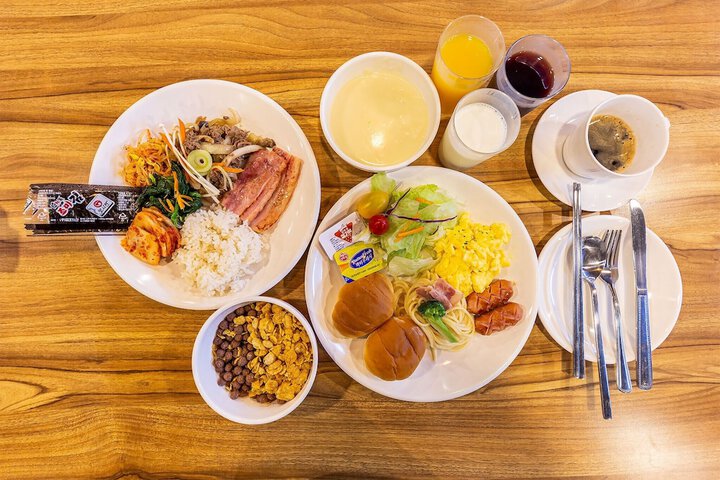 Breakfast/Coffee Service 76 of 100
