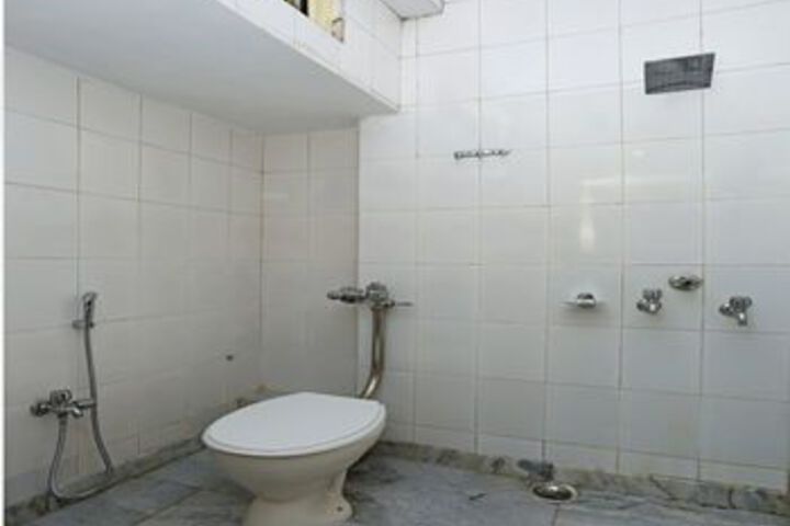 Room 2 of 21
