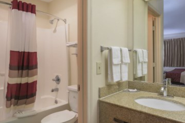 Suite 27 of 47