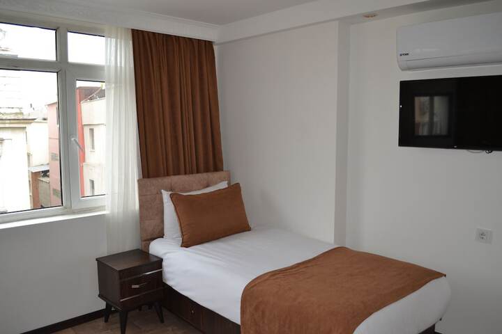 Room 15 of 88