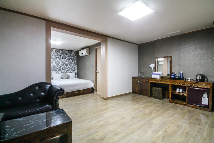 Room 14 of 57