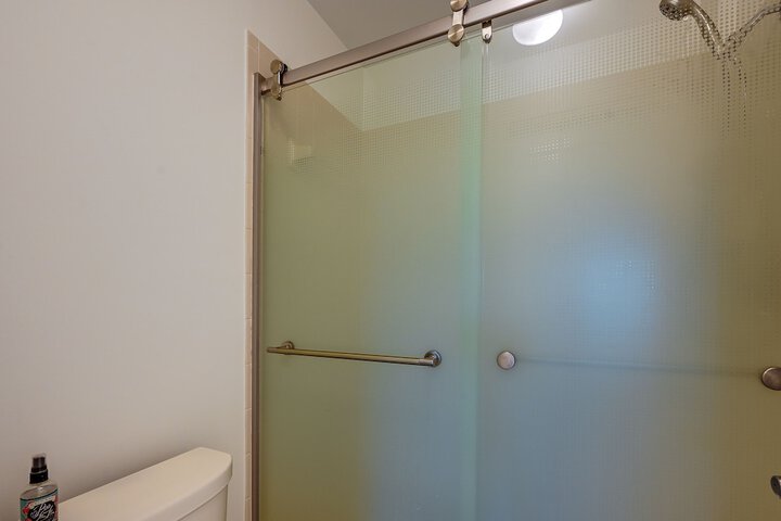 3 Mi to Beaches: Naples Condo w / Pool Access!