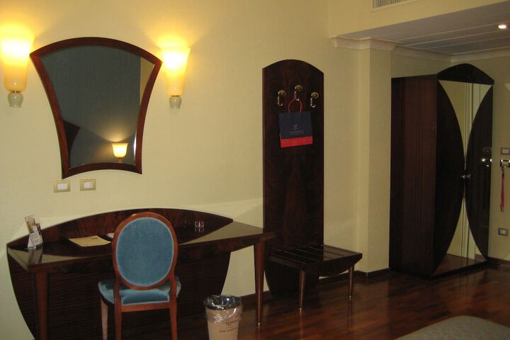 Room amenity