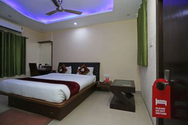 Room 5 of 33