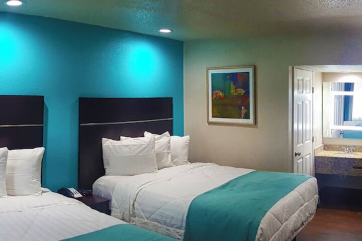Room 8 of 20