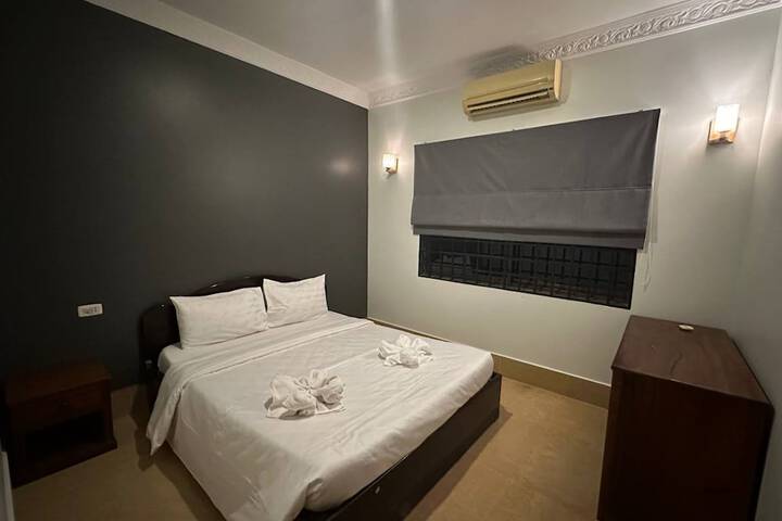Room 6 of 22