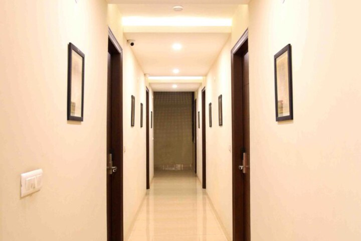 Ballroom/Hall 40 of 60