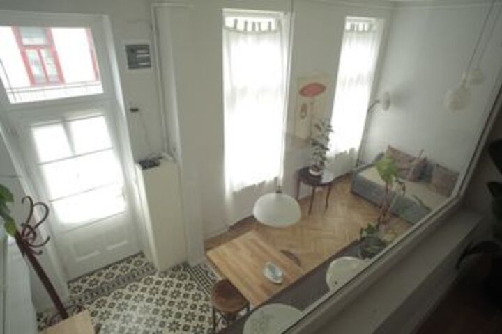 Room 11 of 20