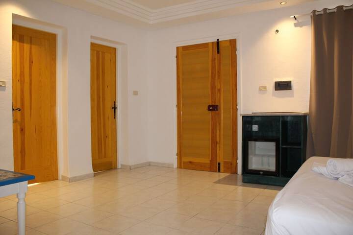 Room 84 of 153