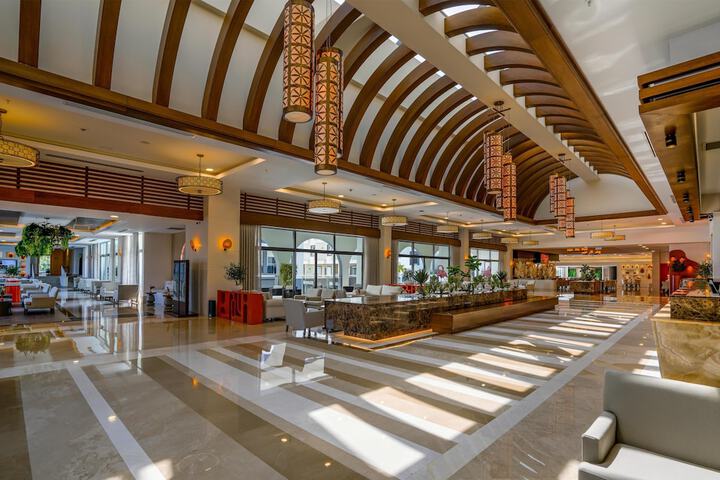 Hotel Interior 15 of 139