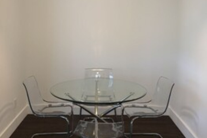 Room 6 of 37