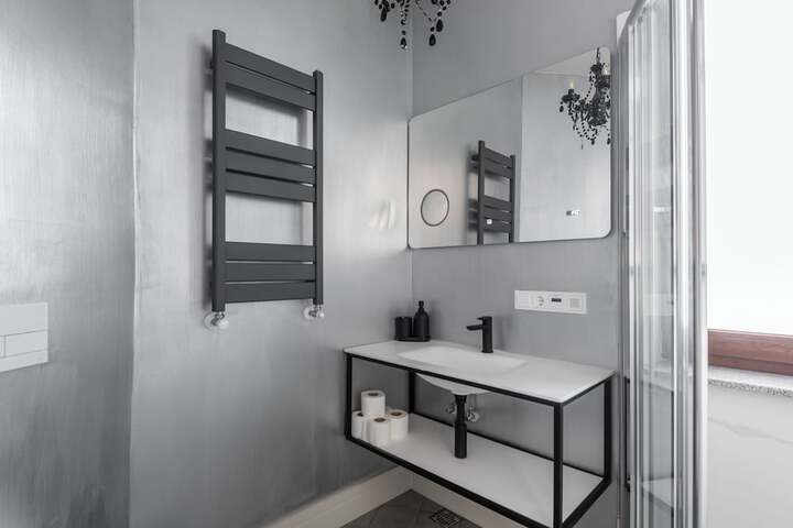 Room 176 of 208