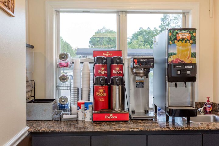 Breakfast/Coffee Service 18 of 19