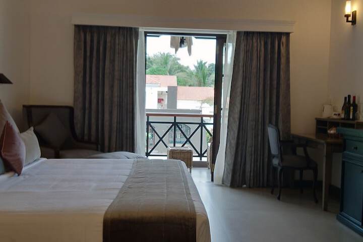 Room 10 of 38