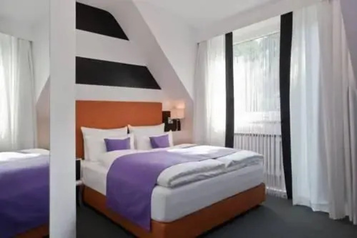 THE HOMY INN