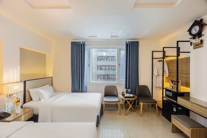 Room 8 of 21