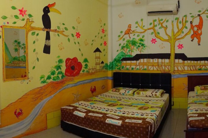 Room 23 of 65