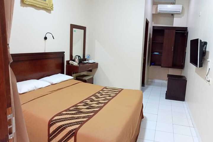 Room 11 of 49