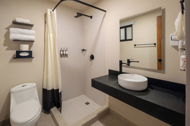 Room 25 of 53