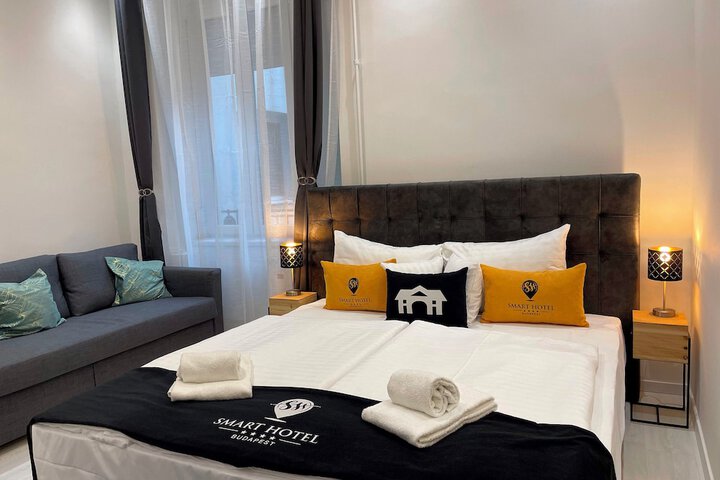 Room 51 of 194