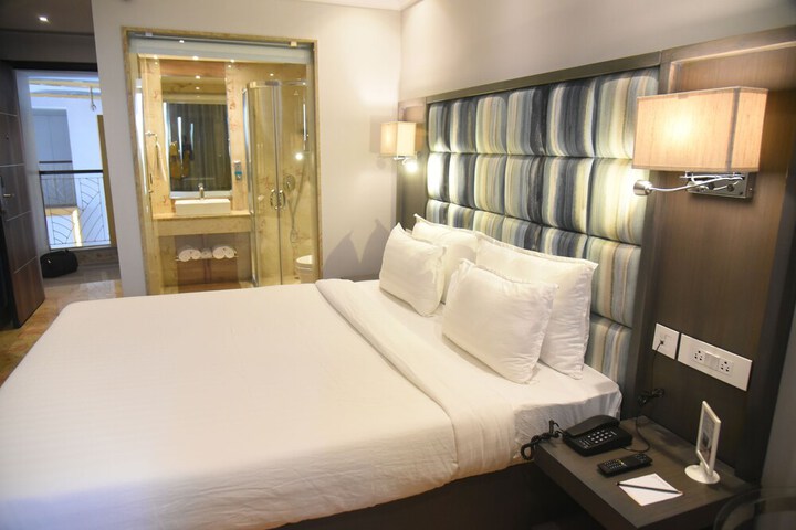Room 3 of 18