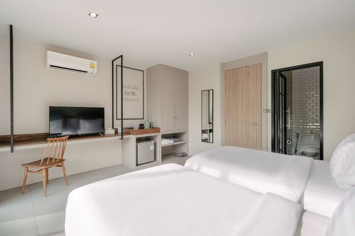 Room 13 of 61